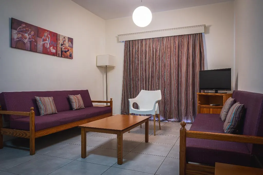 APARTMENT SUPERIOR POOL VIEW Room, Kefalos Damon Hotel Apts, Cyprus