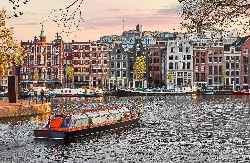 General view, Leonardo Eden Hotel Amsterdam City Center, Amsterdam