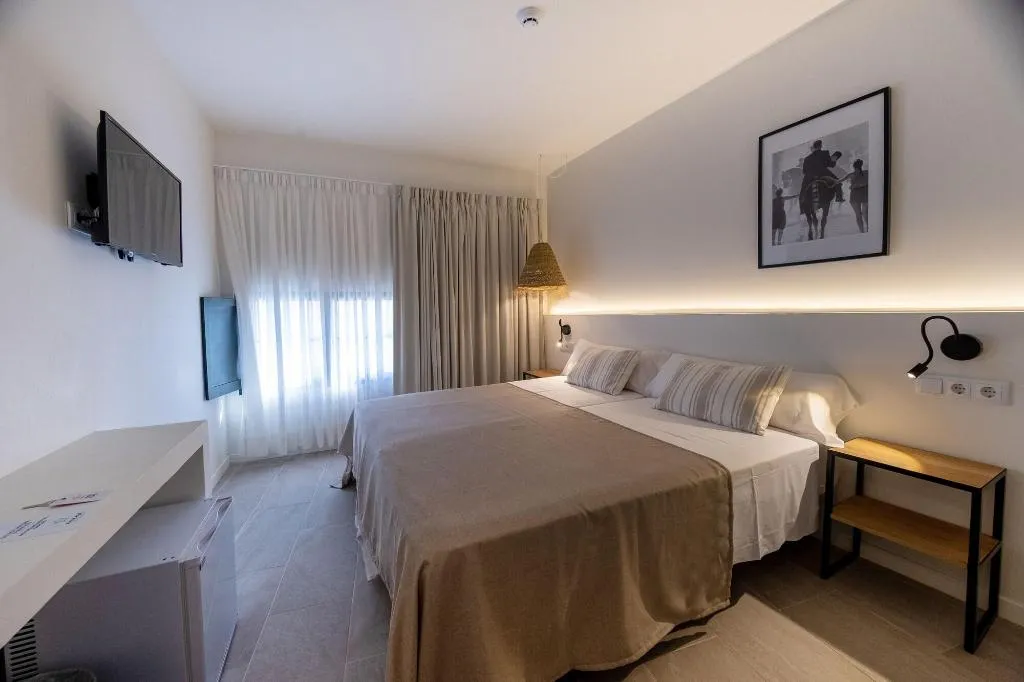 Room, Hotel Tres Tocs, Menorca