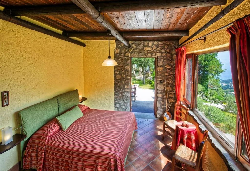 Room, Agriturismo Pera Di Basso, Naples