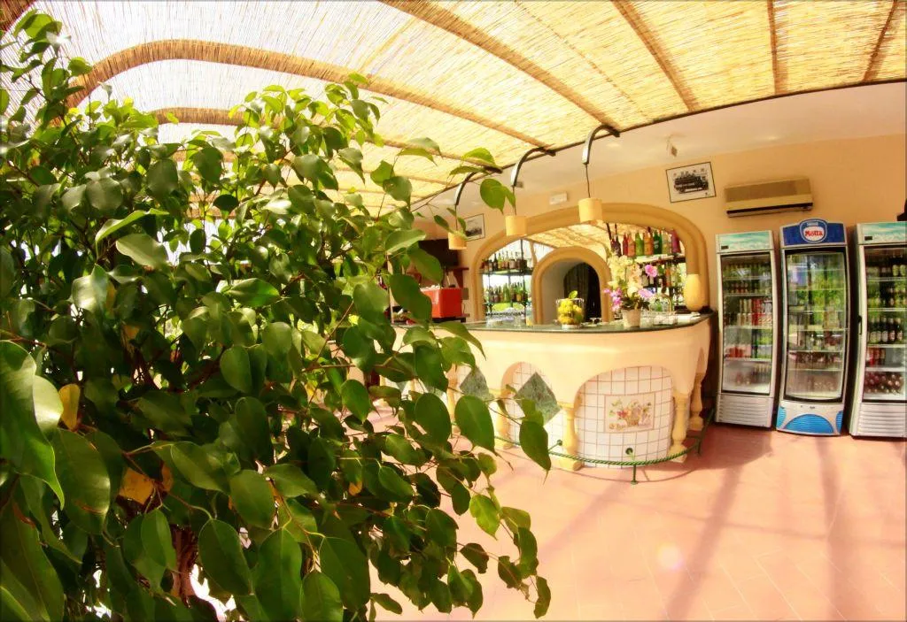Bar, Maremonti, Naples