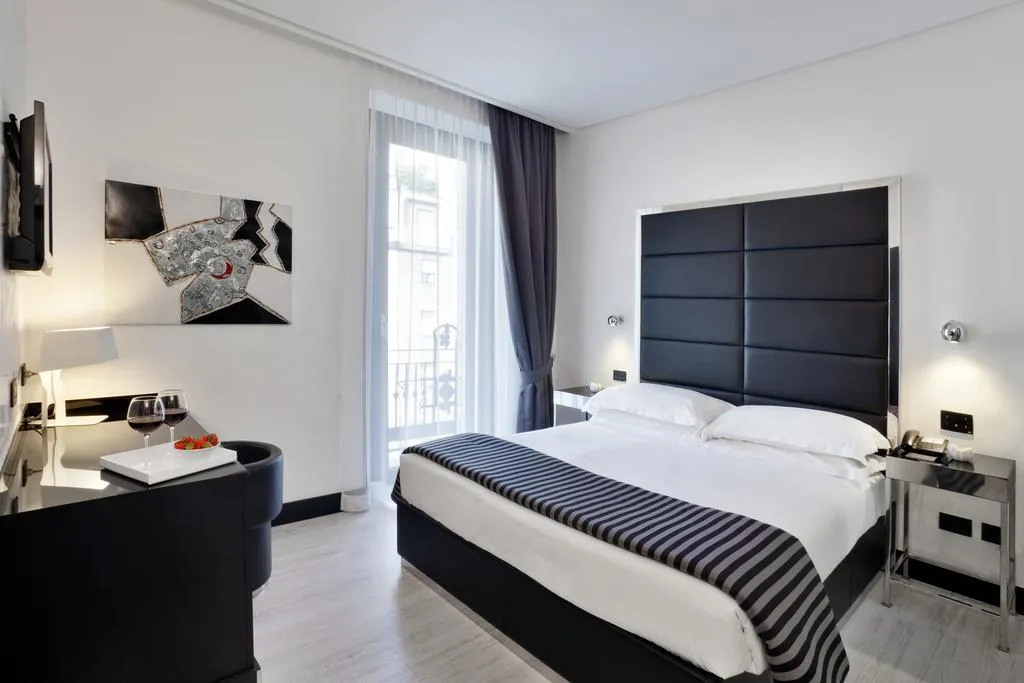 DOUBLE SUPERIOR Room, Lhp Napoleon, Milan