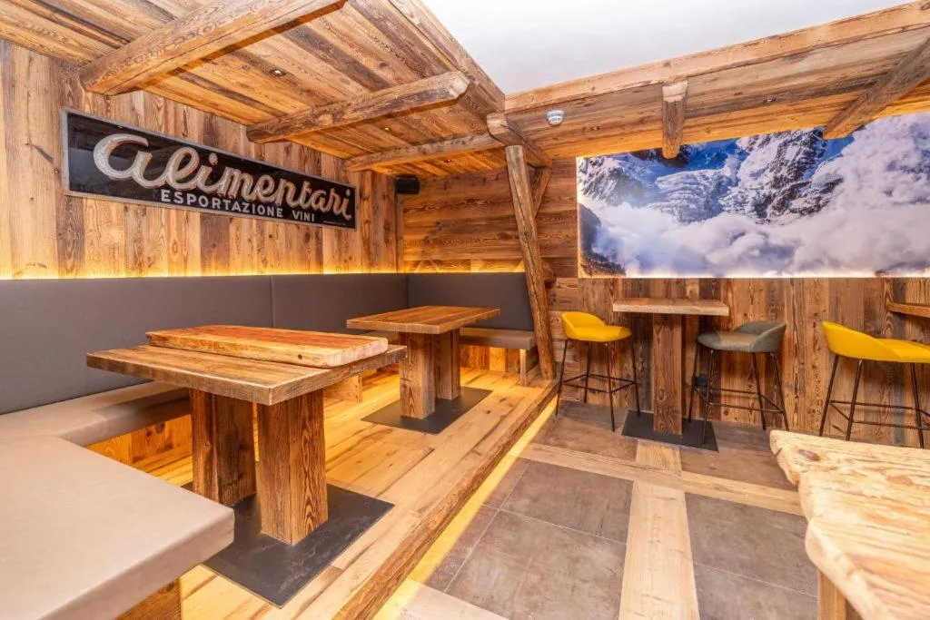 Restaurant, Avalanche - Alpine Boutique Hotel, Milan