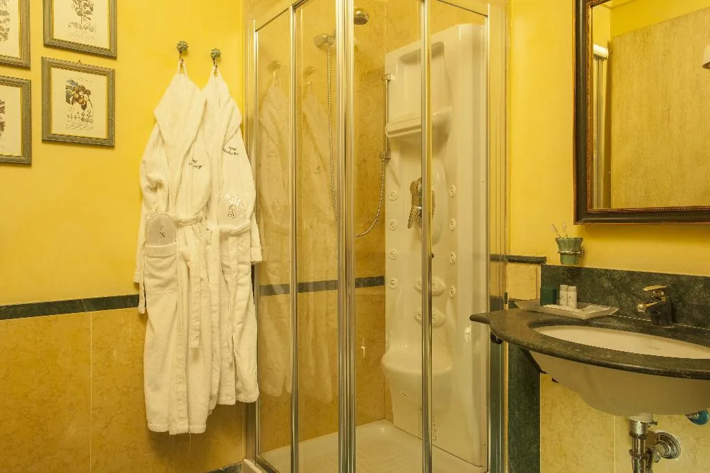 JUNIOR SUITE STANDARD Room, Vecchio Borgo, Palermo