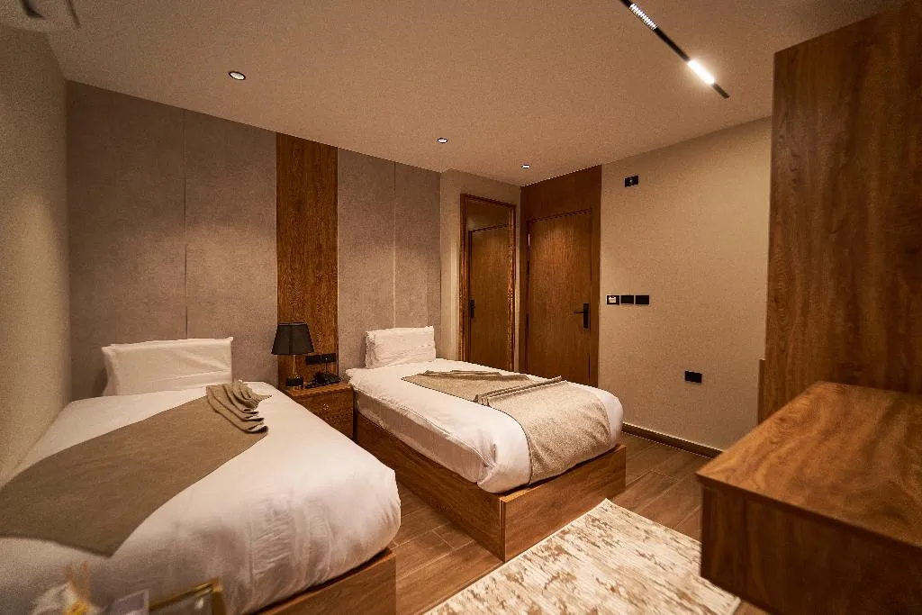 TWIN STANDARD Room, Gold's Pyramids Hotel, Cairo