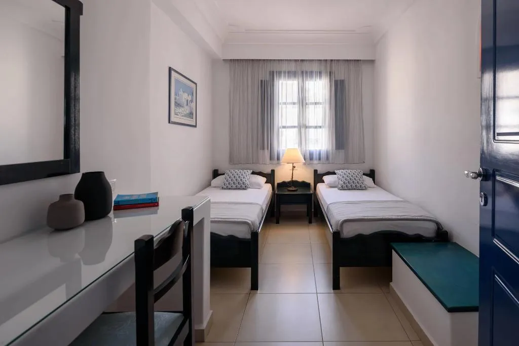 APARTMENT CAPACITY 5 Room, Veggera Hotel, Santorini