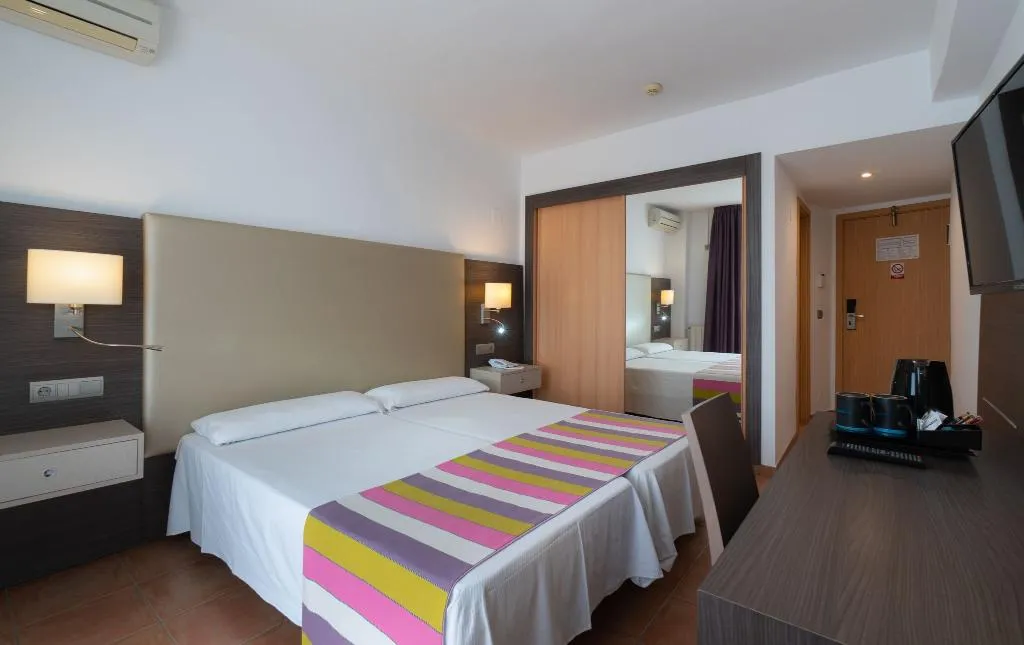 Double or Twin SIDE SEA VIEW Room, MedPlaya Hotel Alba Beach, Costa Del Sol