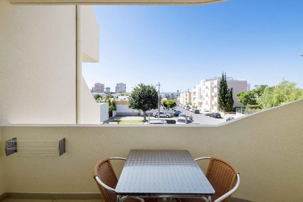 APARTMENT TWO BEDROOMS TWO BATHROOMS Room, AlvorMar Apartamentos Turisticos, Algarve