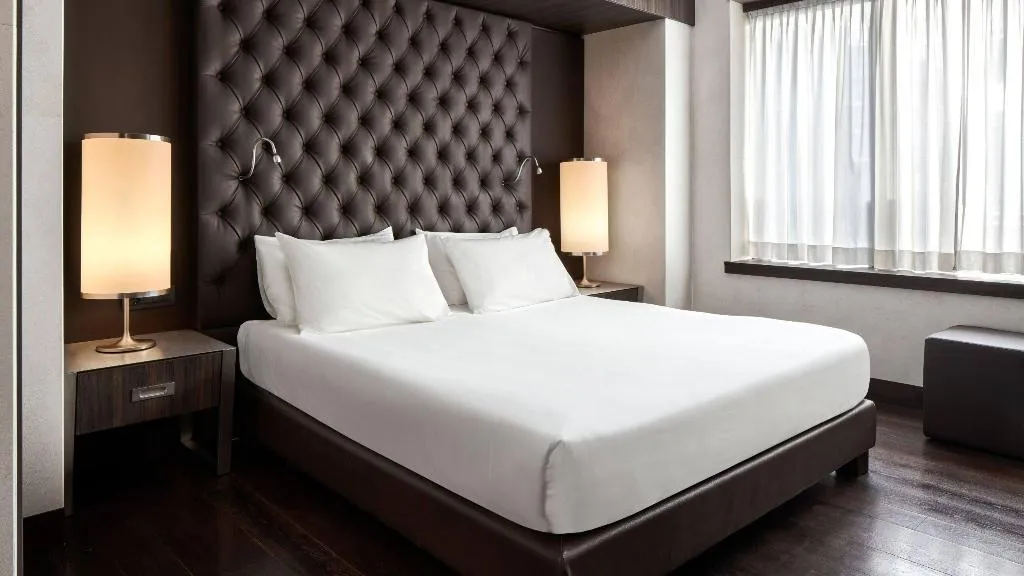 SUITE KING SIZE BED Room, Hyatt Centric Milan Centrale, Milan