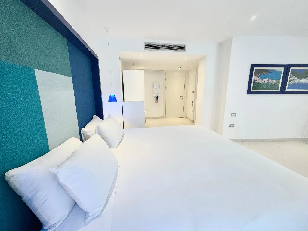 DOUBLE Accessible KING SIZE BED Room, Hilton Sorrento Palace, Naples