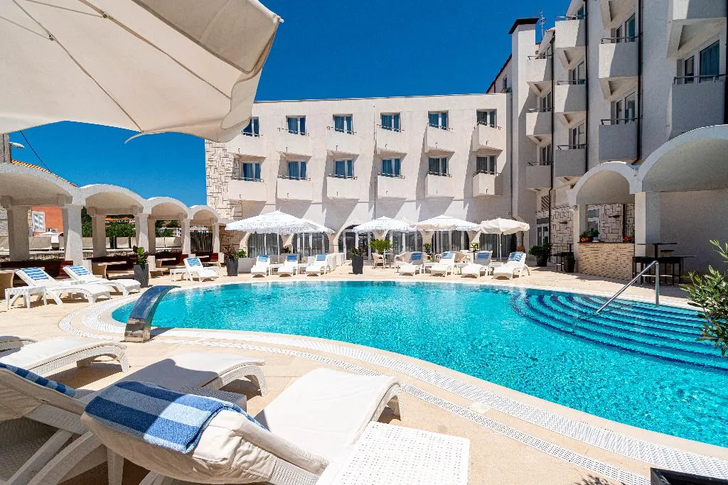 Pool, Korkyra, Dubrovnik