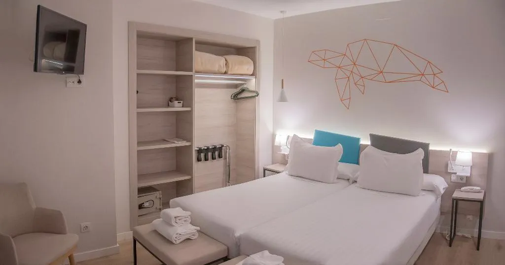 Room, Mediterraneo, Valencia