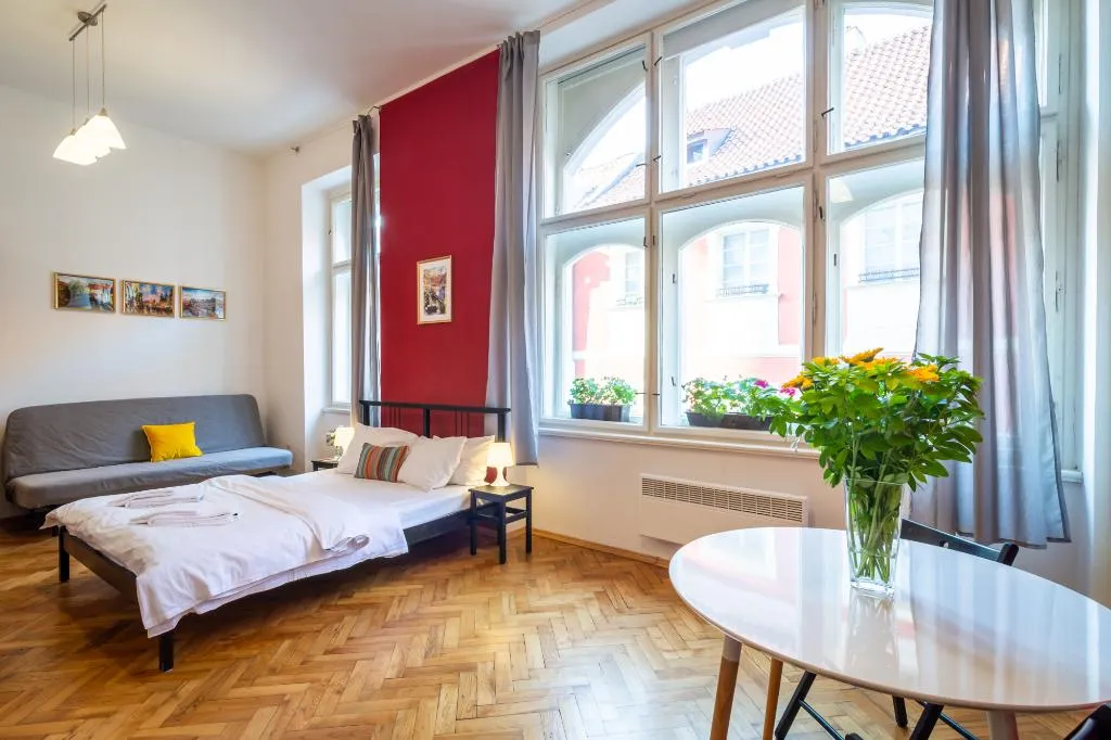 STUDIO STANDARD Room, Royal Road Residence, Prague