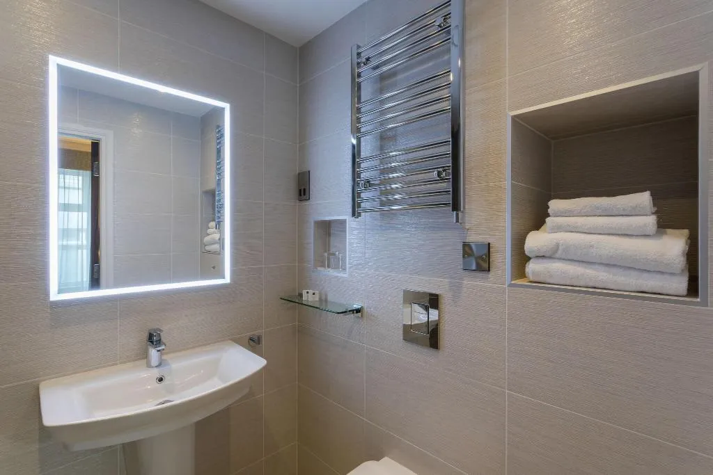 TRIPLE TWO BEDS Room, The Fleet Hotel, Dublin
