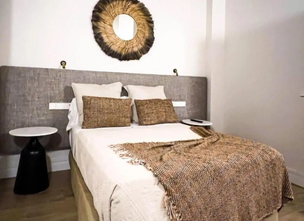Room, Honest Sevilla, Seville