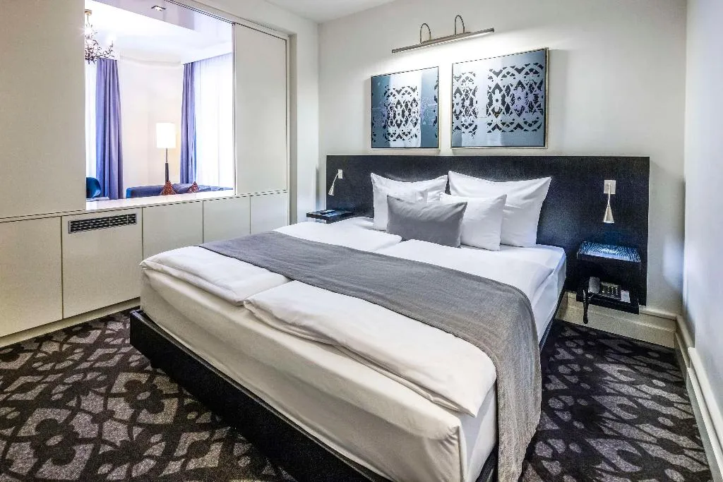 JUNIOR SUITE STANDARD Room, Scandic Palace Copenhagen, Copenhagen