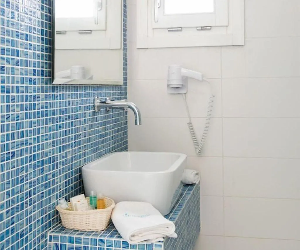 TWIN STANDARD Room, Poseidon (JMK), Mykonos