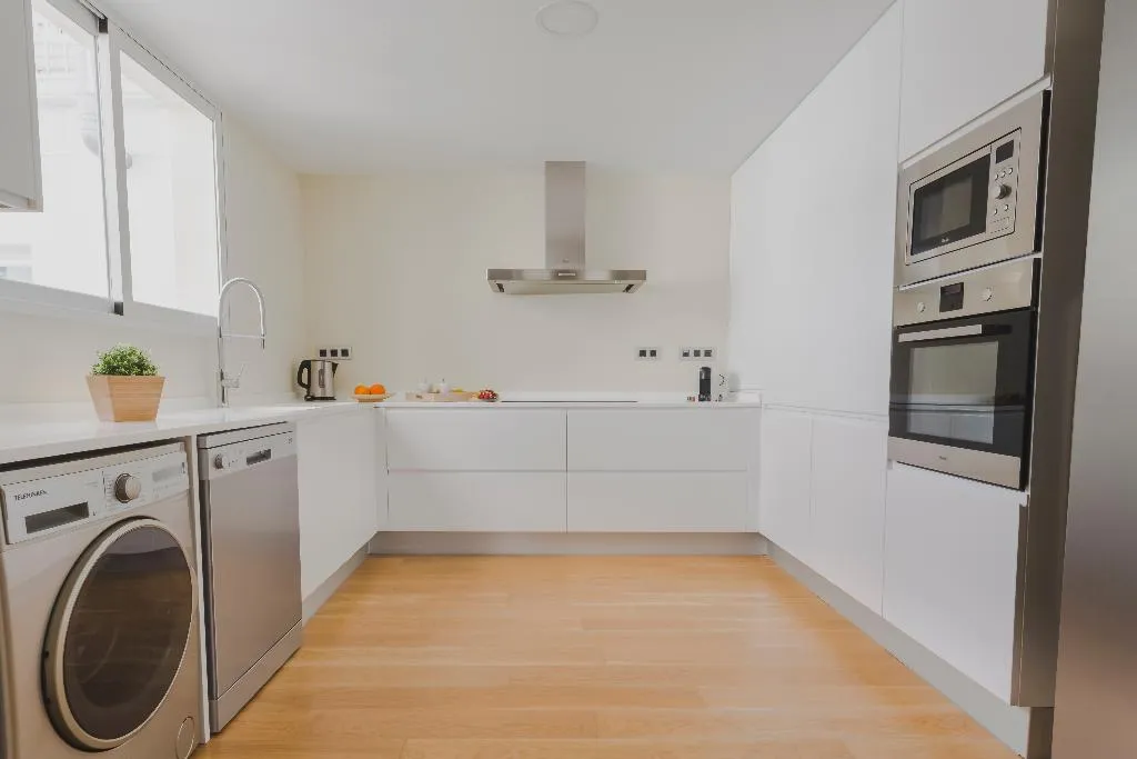 APARTMENT FOUR BEDROOMS Room, HQ Rooms San Vicente, Valencia