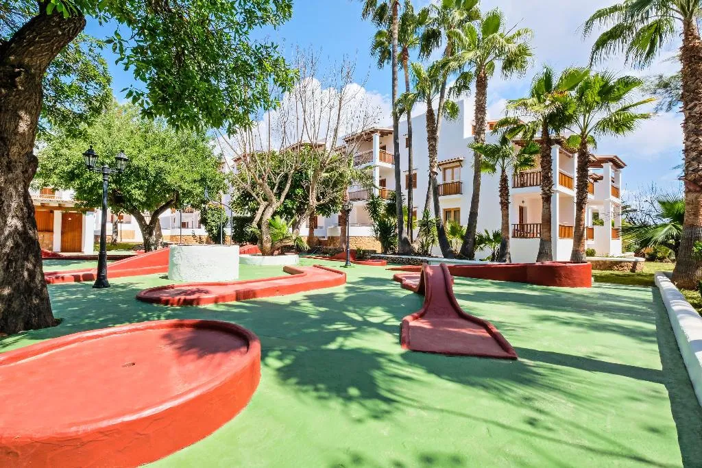 Sports and Entertainment, AzuLine Apartamentos Can Sanso, Ibiza