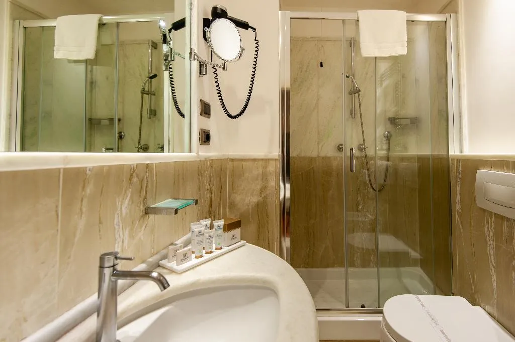DOUBLE CLASSIC Room, Delle Nazioni, Rome