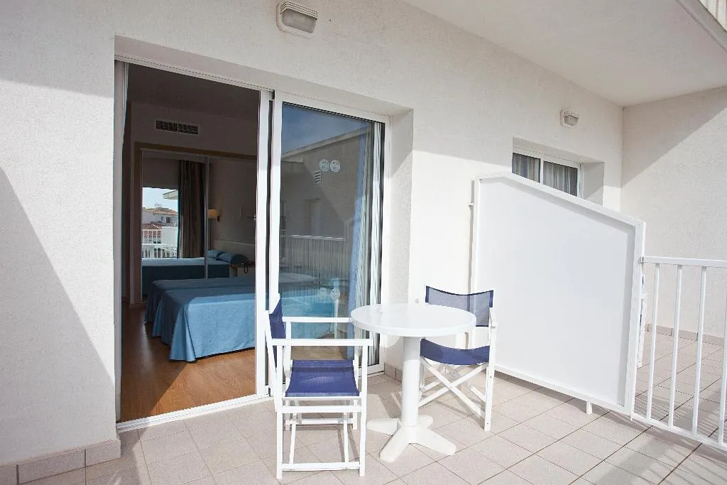 TWIN WITH BALCONY Room, Playa Azul, Menorca