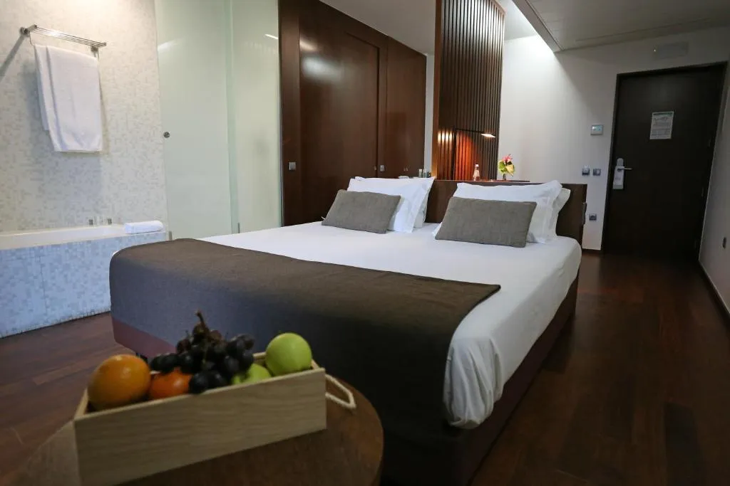TWIN GARDEN VIEW CAPACITY 2 Room, Douro Scala, Porto