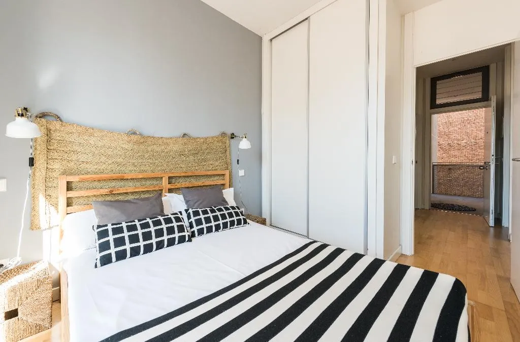 APARTMENT TWO BEDROOMS Room, Apartamentos Madrid Puerta del Sol, Madrid