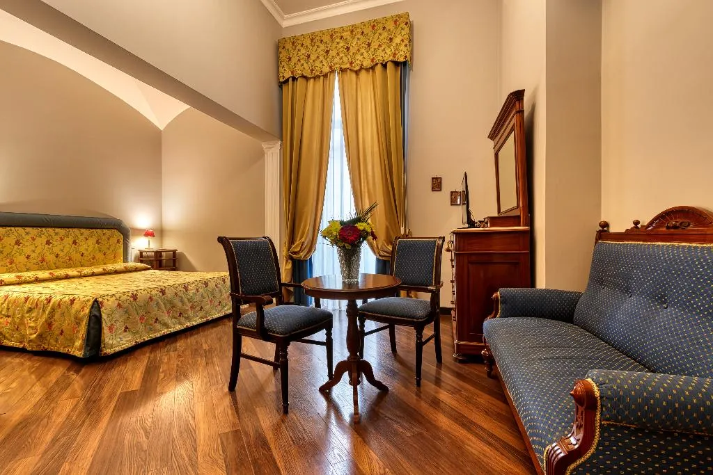 Double or Twin SUPERIOR Room, Decumani Hotel de Charme, Naples
