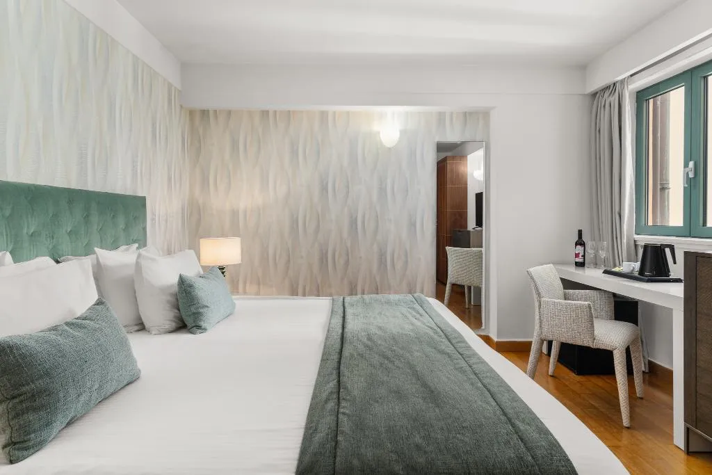 Double or Twin CLASSIC Room, Athenaeum Eridanus Luxury Hotel, Athens