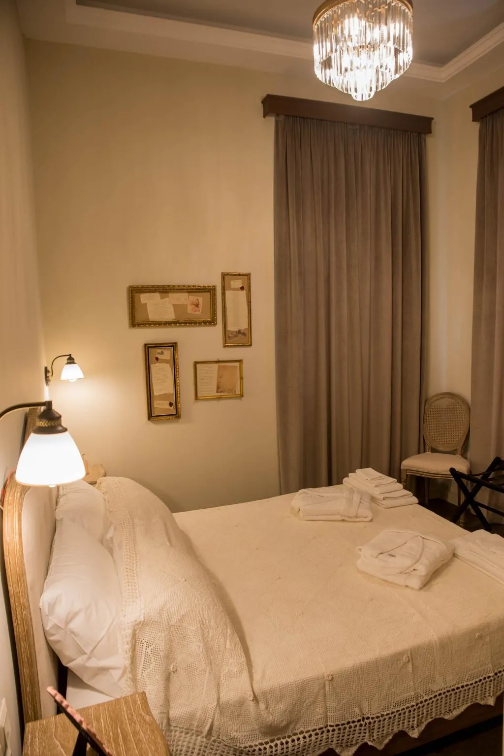 JUNIOR SUITE STANDARD Room, Kyria Boutique House, Athens