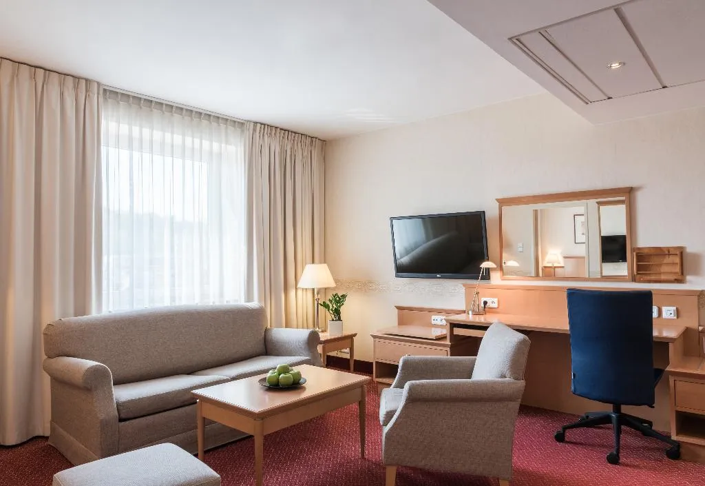 JUNIOR SUITE STANDARD Room, Scandic Gdansk, Gdansk