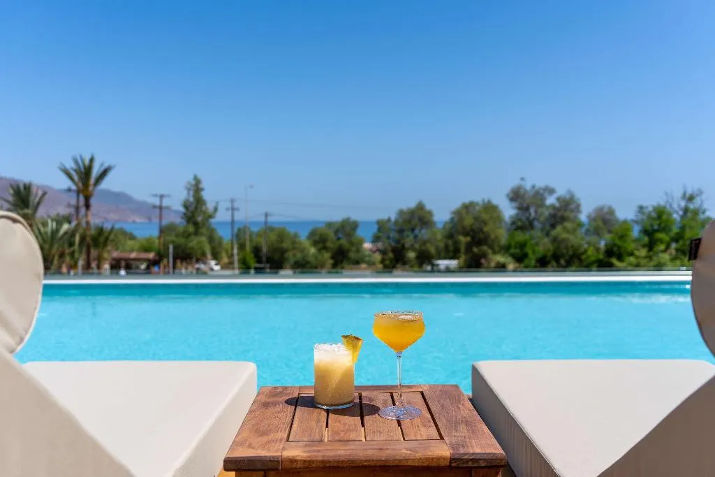 Pool, Georgioupolis Suites, Crete
