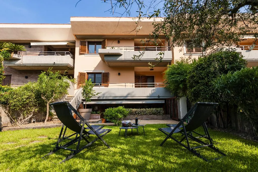 VILLA FIVE BEDROOMS Room, The Villa by Ferrini Home, Catania