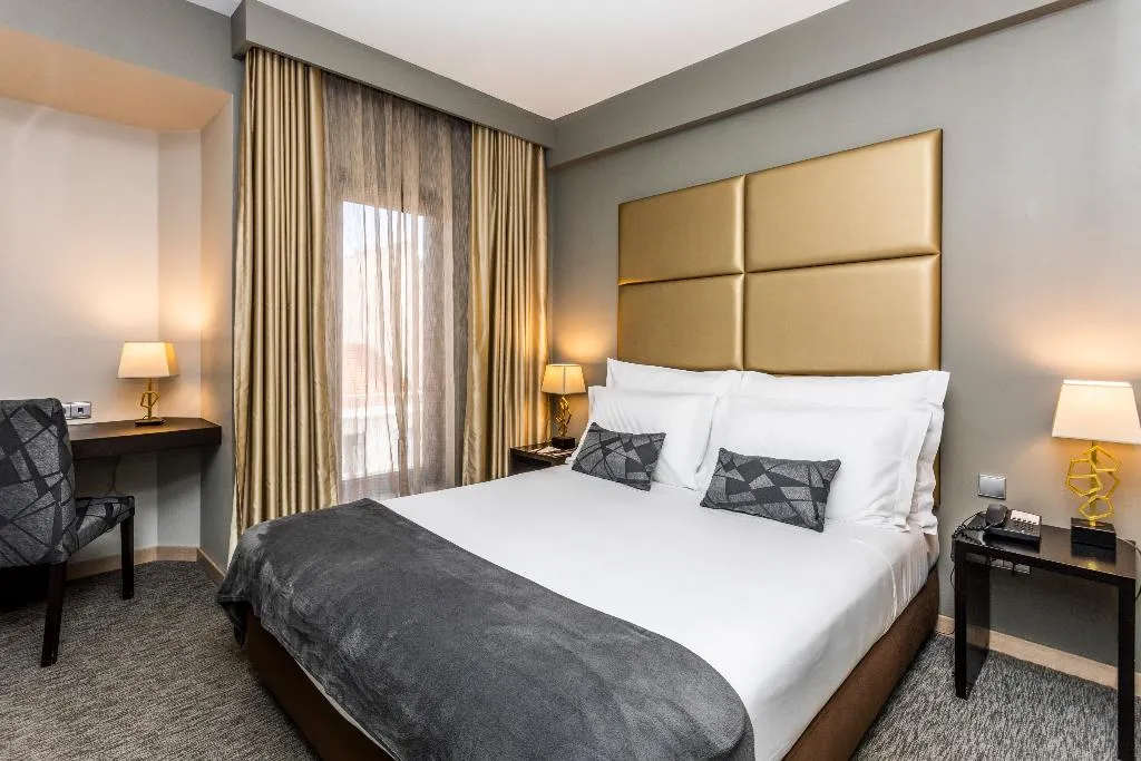 Double or Twin SUPERIOR Room, Czar Lisbon Hotel, Lisbon