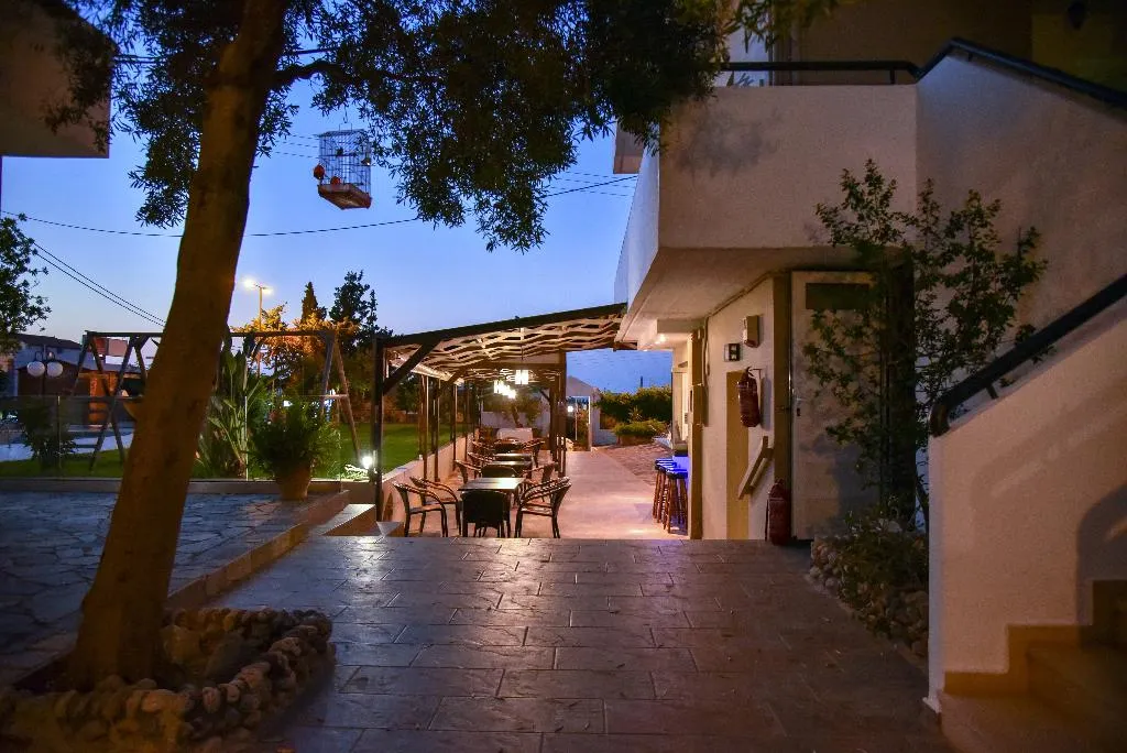 General view, Iraklis, Crete