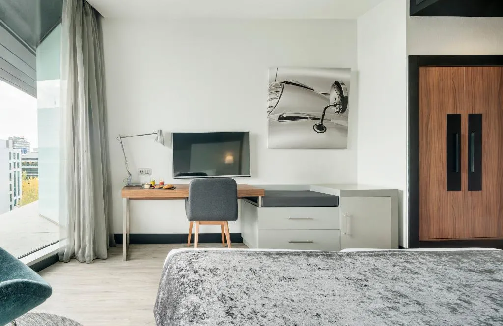 DOUBLE STANDARD Room, Ilunion Atrium, Madrid