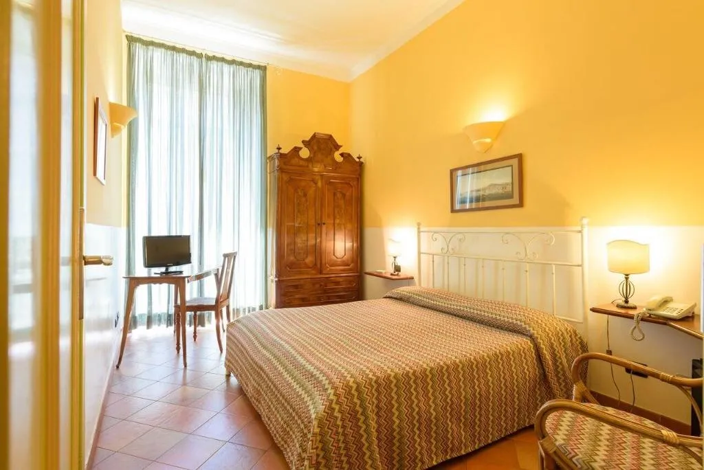 Room, Mergellina, Naples