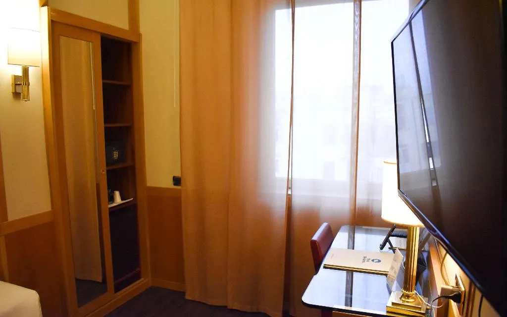 SINGLE STANDARD Room, Hilton Garden Inn Rome Colosseum, Rome