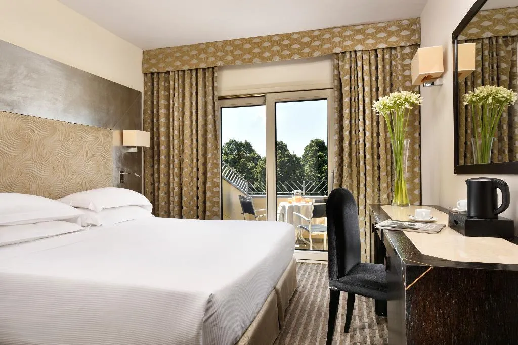 DOUBLE SINGLE USE DELUXE Room, Grand hotel Mediterraneo, Florence