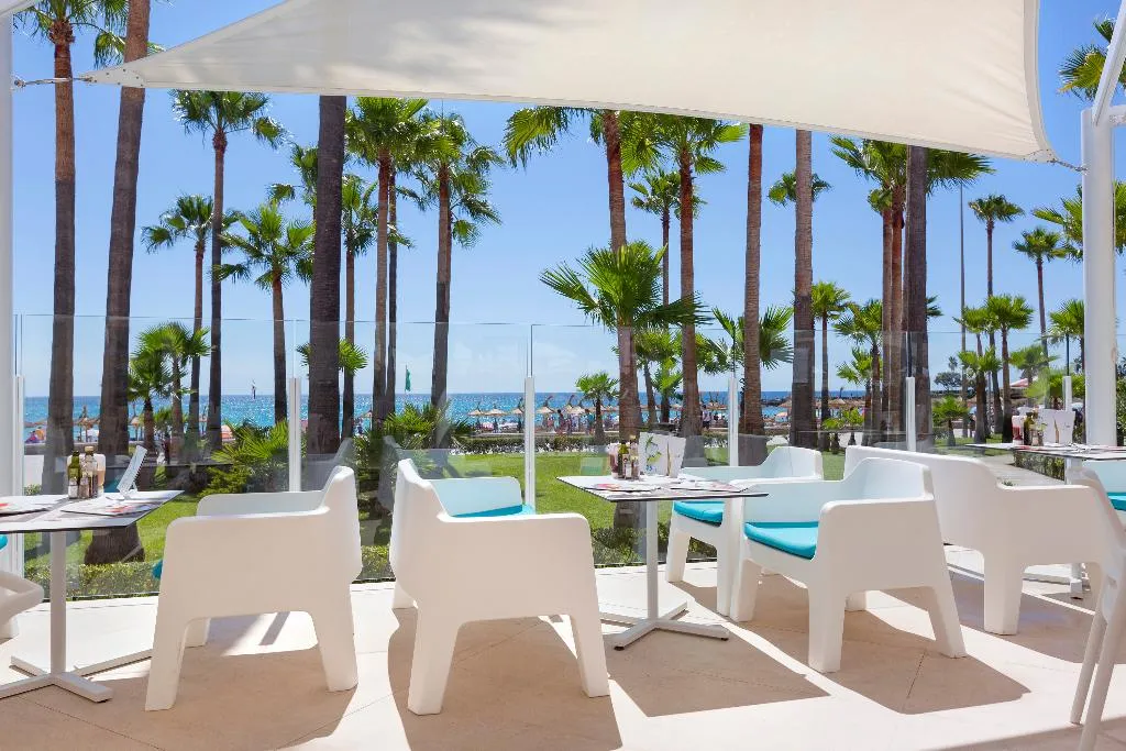 Terrace, Hipotels Mediterraneo - adults only, Majorca