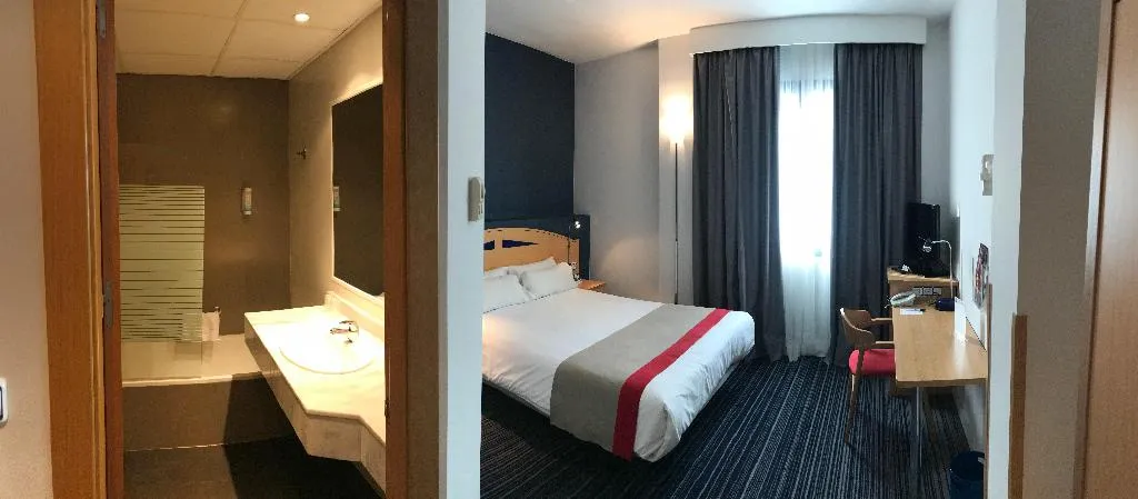DOUBLE QUEEN SIZE BED Room, Holiday Inn Exp Madrid San Sebastian de los Reyes, Madrid