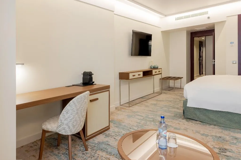 SUITE STANDARD Room, Crowne Plaza Porto, Porto