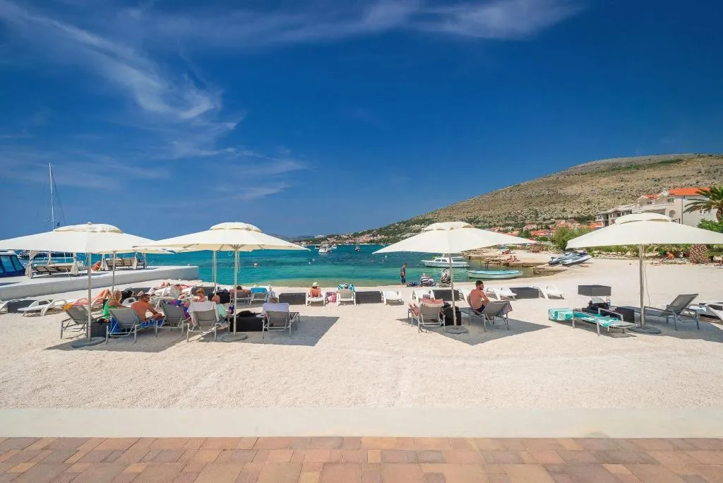 Beach, Marina Baotić Apartments, Split