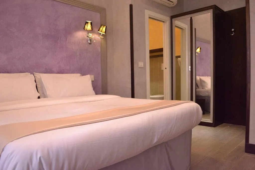 Room, Tiburtina House, Rome