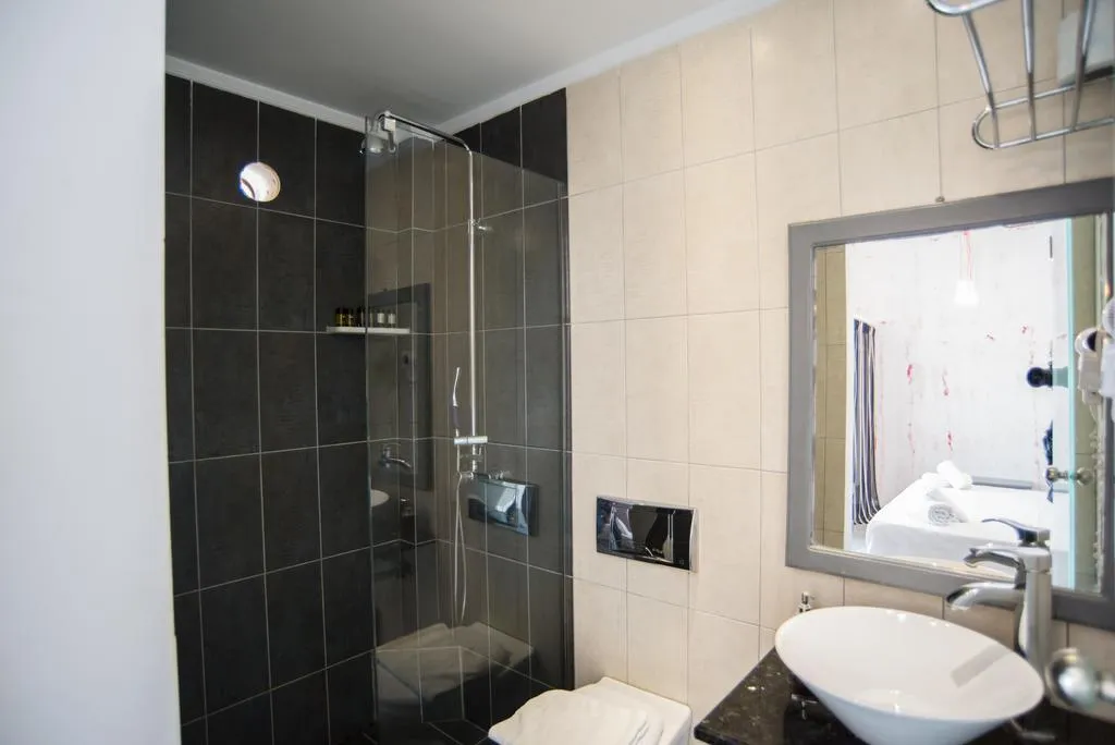 Double or Twin MOUNTAIN VIEW Room, Beach Boutique Hotel, Santorini