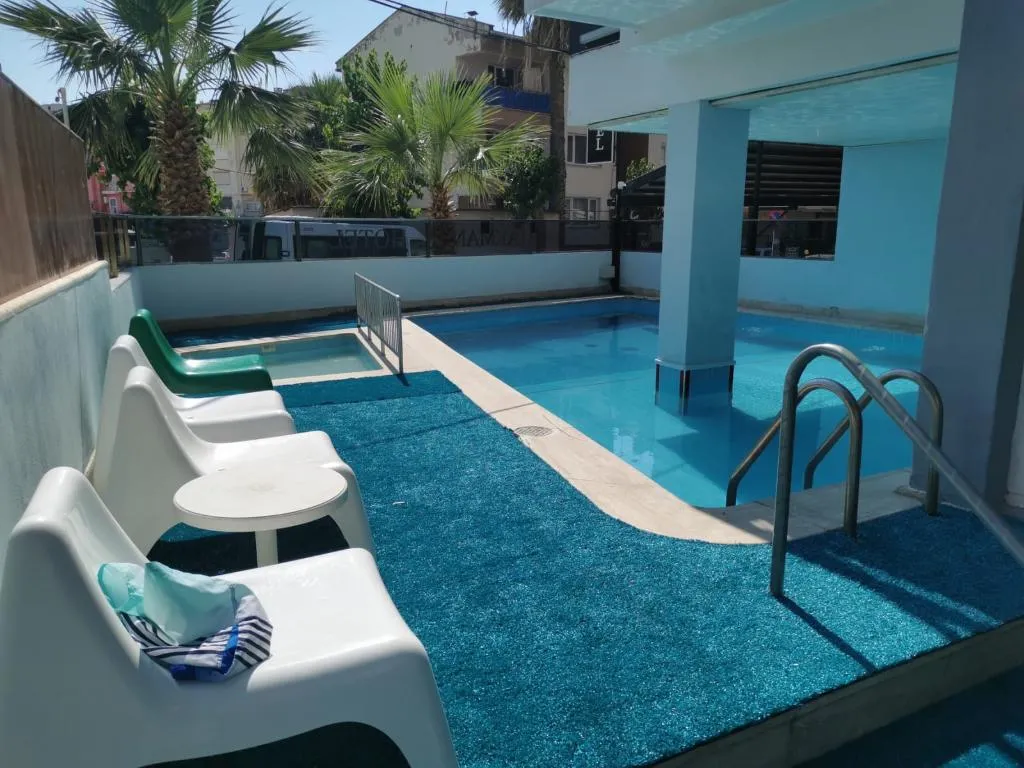 Pool, Akman City Hotel, Izmir