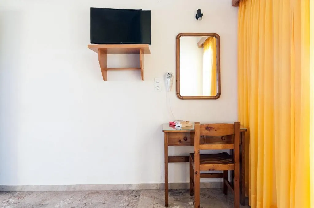 Room, Holiday Beach Resort, Santorini