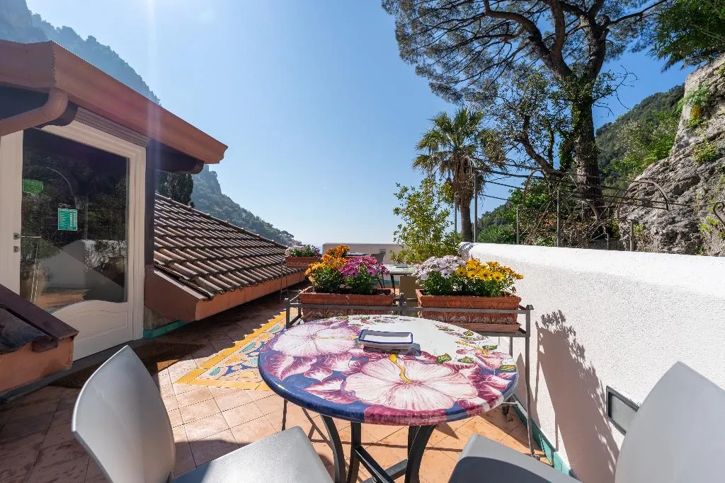 JUNIOR SUITE STANDARD Room, Hotel Villa Annalara, Naples