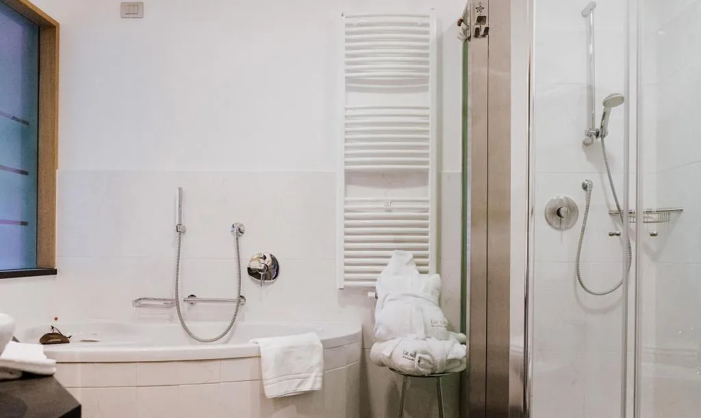 Room, Lac Salin Spa & Mountain Resort, Milan
