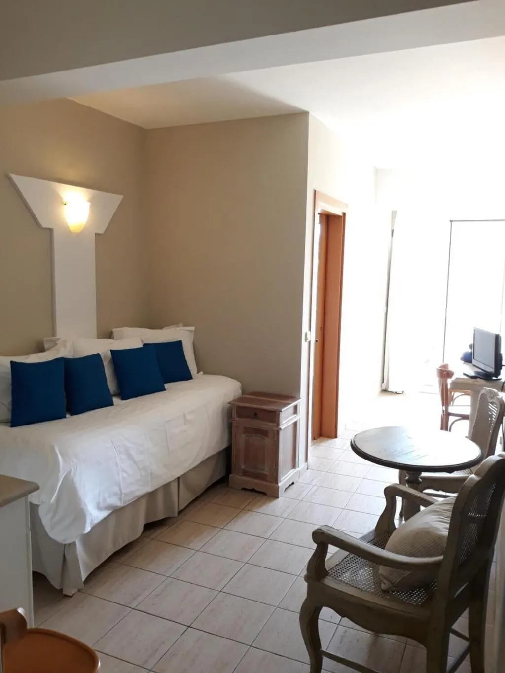 Room, Parthenis Palace, Crete